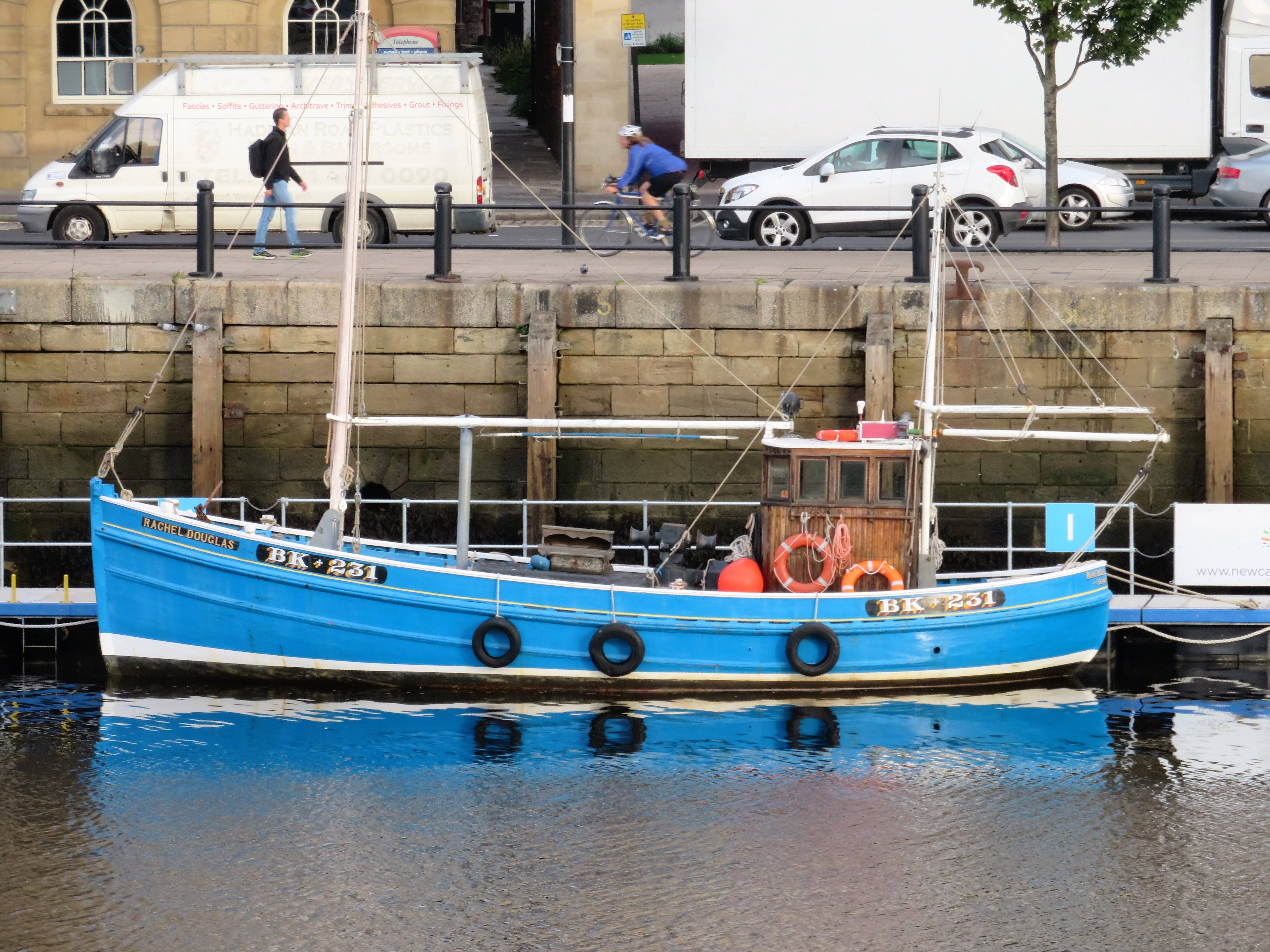 newcastle-blue-boat-1
